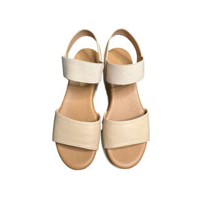 Women's Dream Pairs Beige Platform Sandals Size 7.5